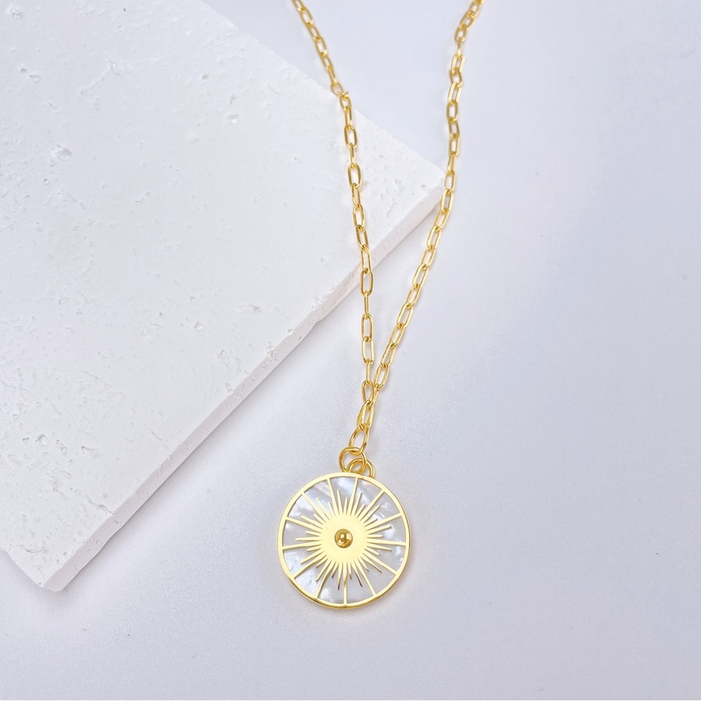 Pearl Shell Starburst Pendant Paperclip Chain 18K Real Gold Plated Necklace